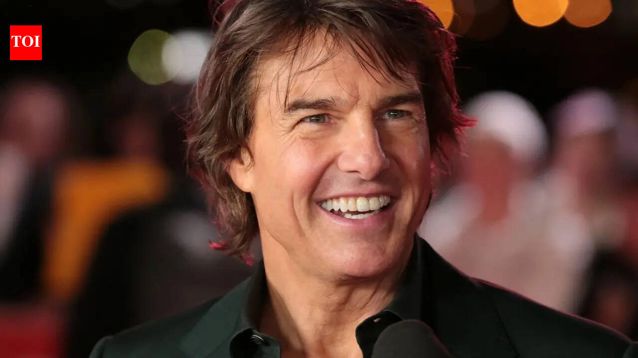 After the announcement of ‘Top Gun 3’, Tom Cruise reached London by helicopter in grand style.