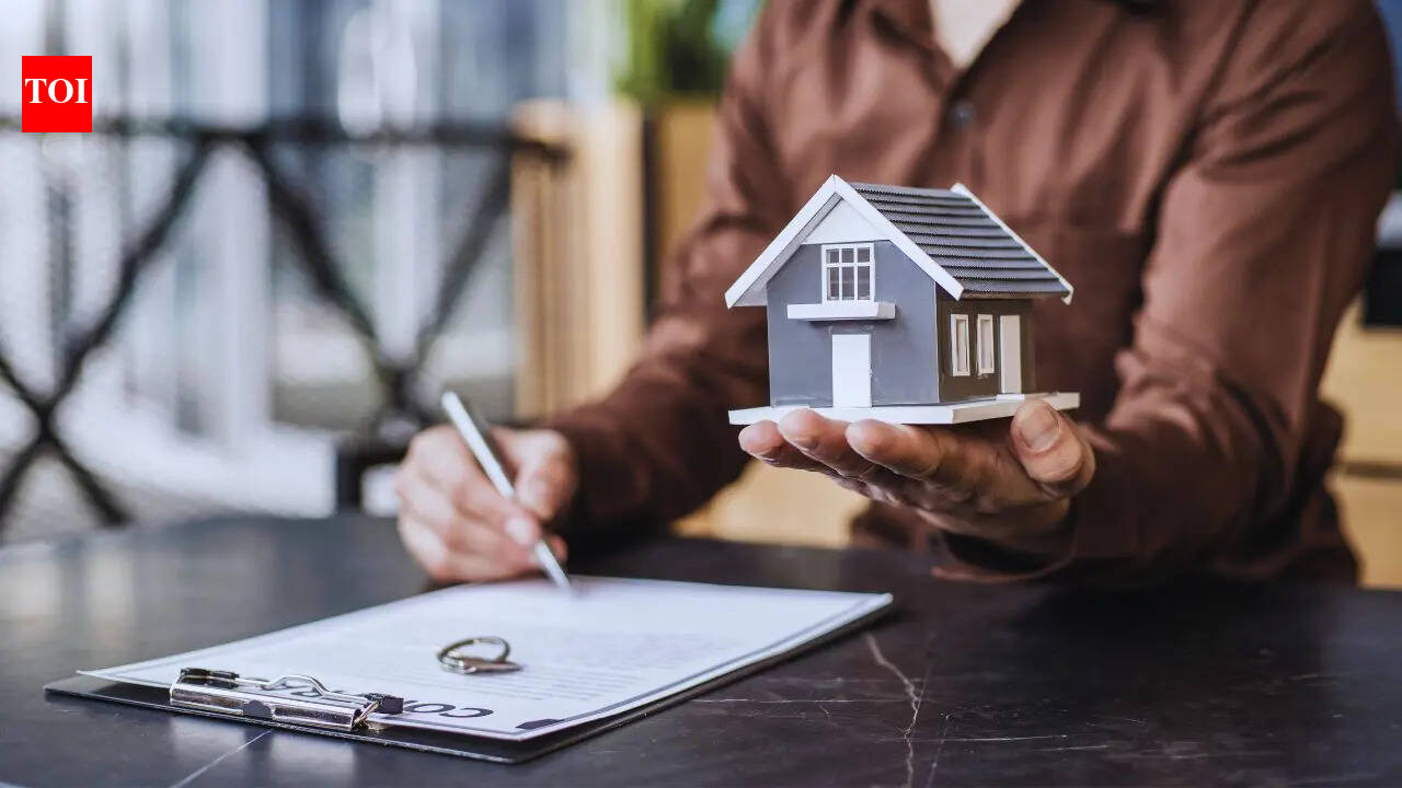 Thorur’s plots sold at a whopping price of ₹45,500 per square yard in record auction