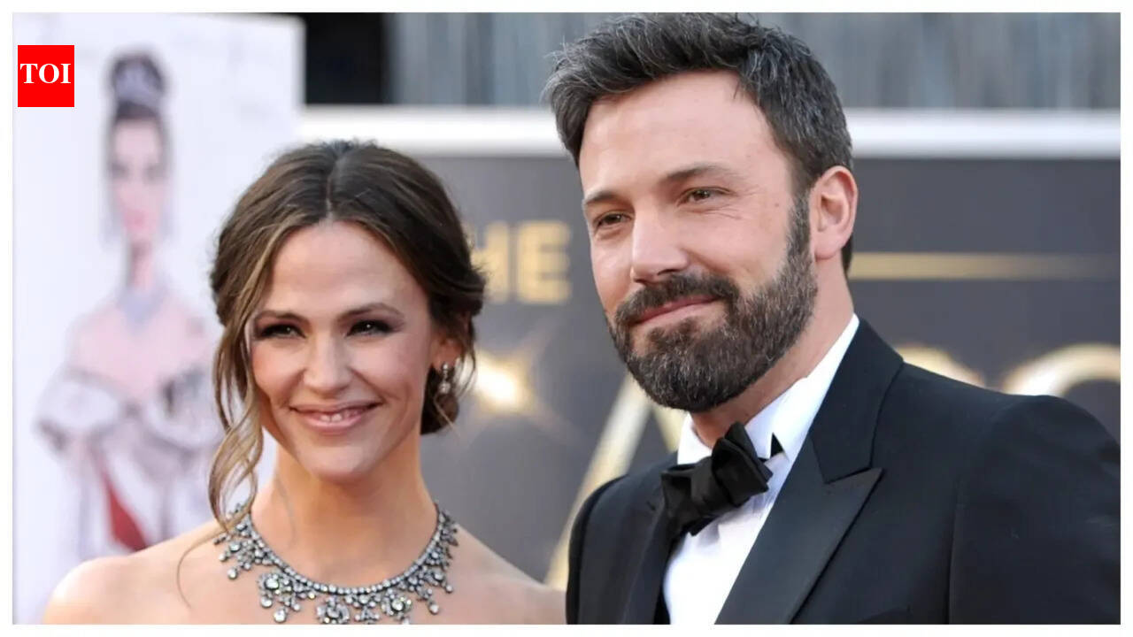Jennifer Garner and ex-husband Ben Affleck reunite; Ex-couple twinning in blue all day long in Los Angeles – Photos | english movie news