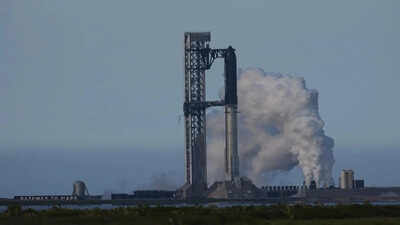 SpaceX’s Starship flight hits most targets in pre-IPO testing