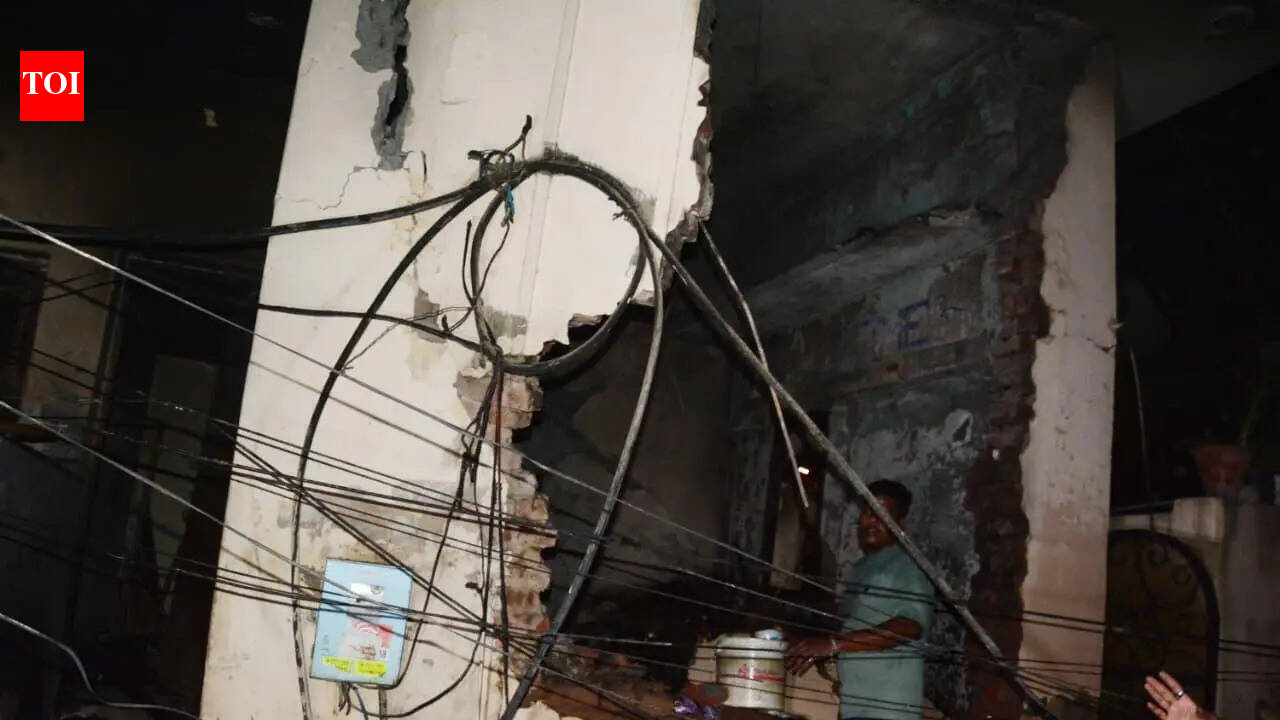 6 people injured due to cylinder explosion in Budail house. Chandigarh news