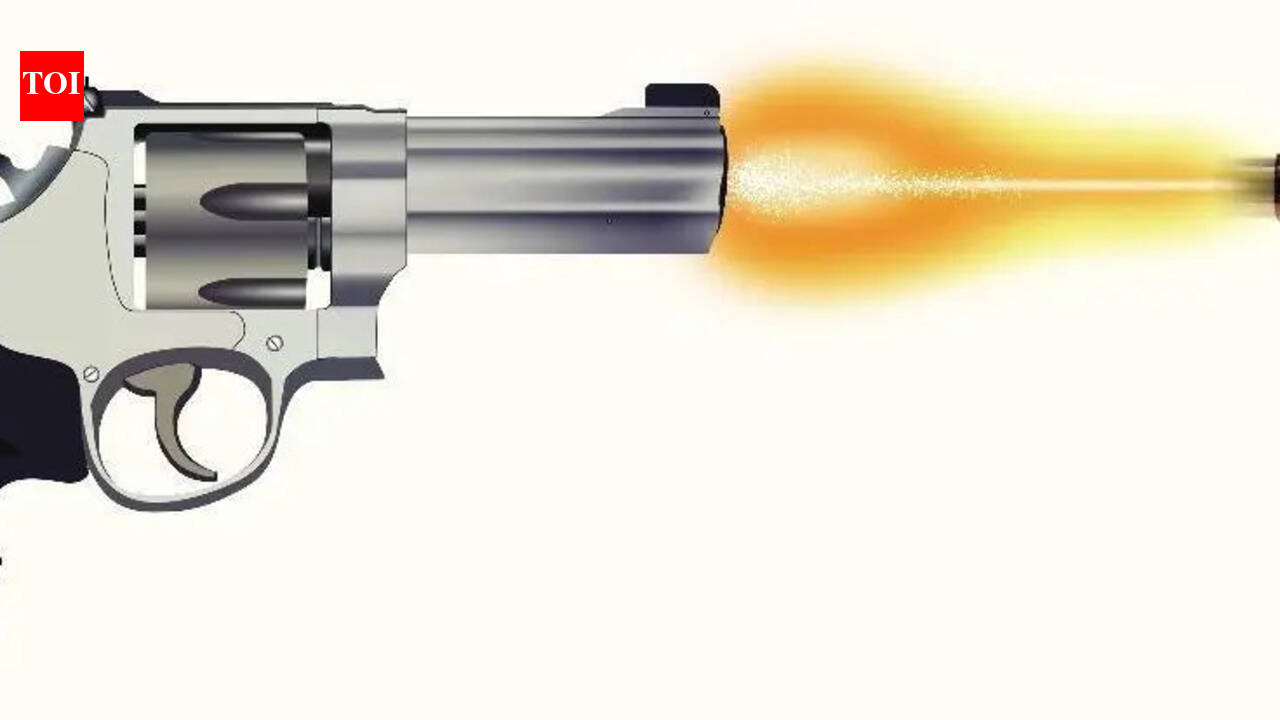 Land dispute turns violent, youth shot in firing by guards. hubli news