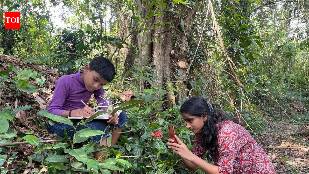 Class 10 student from Puttur documents 21 wild flowers, plans monsoon sequel. mangaluru news