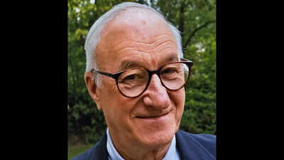 Today’s Quote by Canadian-American Psychologist Albert Bandura: “Where everyone is responsible, no one is really responsible” |