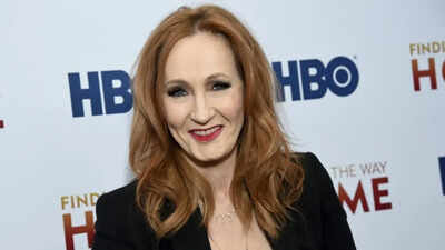 JK Rowling criticizes Starmer over Harriet Harman’s role as womanizer, citing past comments on trans women