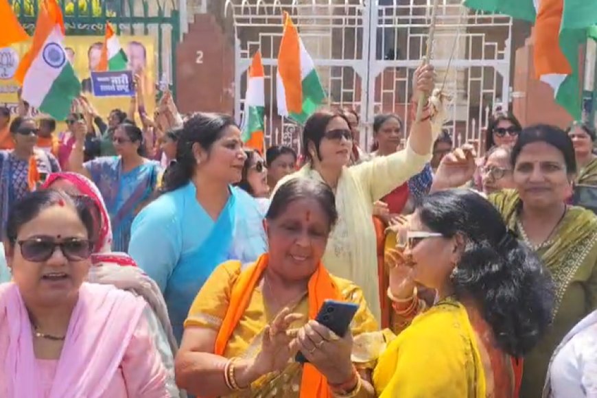 लखनऊ में नारी शक्ति वंदन कार्यक्रम के तहत भव्य बाइक रैली, महिलाओं में दिखा जबरदस्त उत्साह