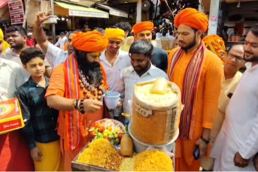 पश्चिम बंगाल में बीजेपी की जीत पर अयोध्या में जश्न, मंदिरों में पटाखे और लड्डू बांटकर मनाया जश्न.