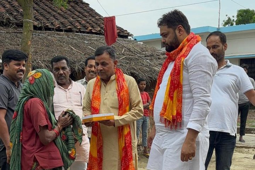 बंगाल जीत का जश्न: बीजेपी नेताओं ने बस्तियों में पहुंचकर बांटी मिठाइयां, लोगों से किया सीधा संवाद