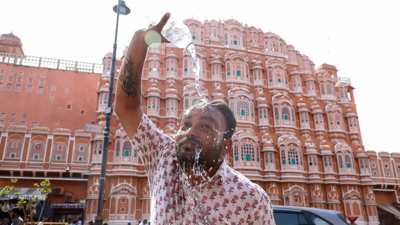 India on heatwave alert: Temperature near 48°C: India battling severe heatwave conditions; Alert across the country till 28th May. india news
