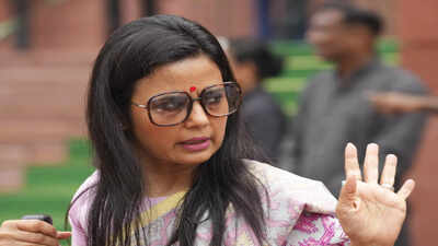 ‘TMC thief’: Mahua Moitra faces anti-Trinamool slogans on flight, blames ‘BJP culture’ india news