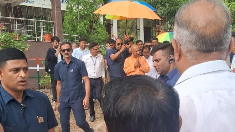 Dehradun: UP CM Yogi said in his native village – not only farms, but also culture and heritage are becoming barren due to migration – Dehradun: CM Yogi said migration is not only making farms barren, but also culture and heritage.