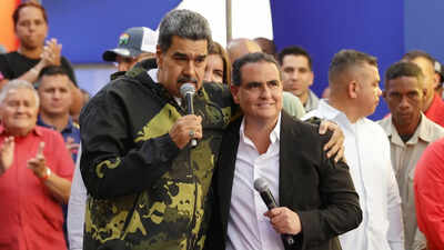 Maduro’s ‘bag man’ sent to US, Venezuela deports Alex Saab in dramatic U-turn