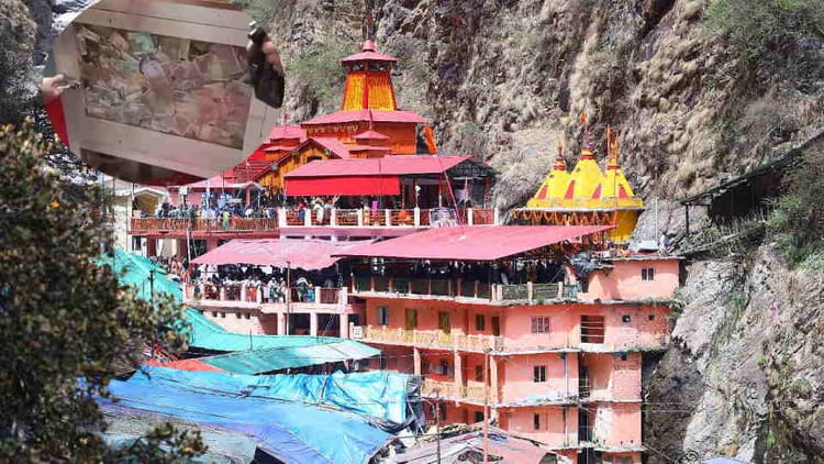 चारधाम यात्रा: यमुनोत्री मार्ग पर बुजुर्ग तीर्थयात्री की दिल का दौरा पड़ने से मौत, दर्शन के बाद लौटते समय बिगड़ी तबीयत – चारधाम यात्रा 2026 यमुनोत्री धाम बुजुर्ग तीर्थयात्री की यमुनोत्री ट्रैकिंग रूट पर दिल का दौरा पड़ने से मौत