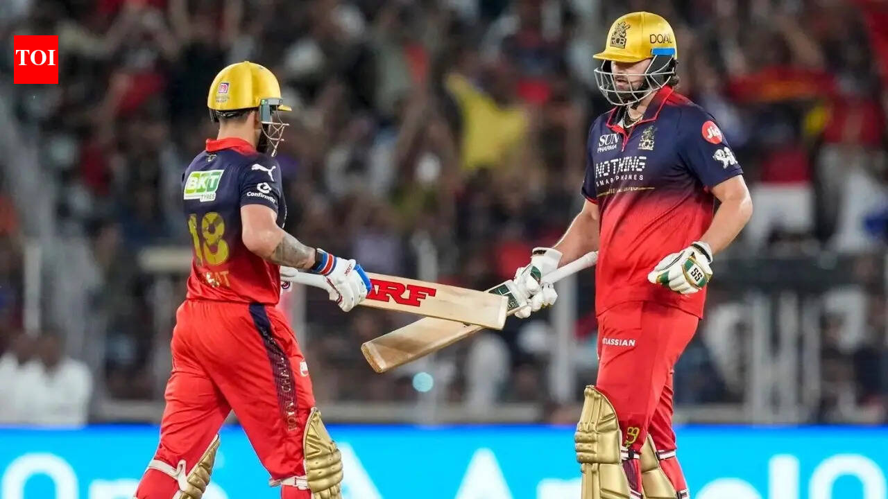 RCB star fined for throwing bag of ice towards umpire during IPL final; Banned for one match. cricket news