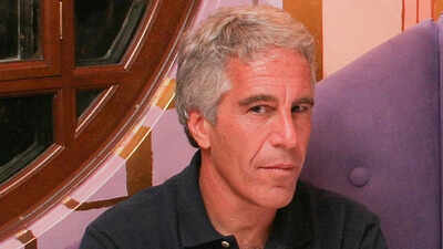 Epstein’s prison guard reveals shocking details of the day the convicted pedophile was found dead in his cell: ‘To be quite honest…’