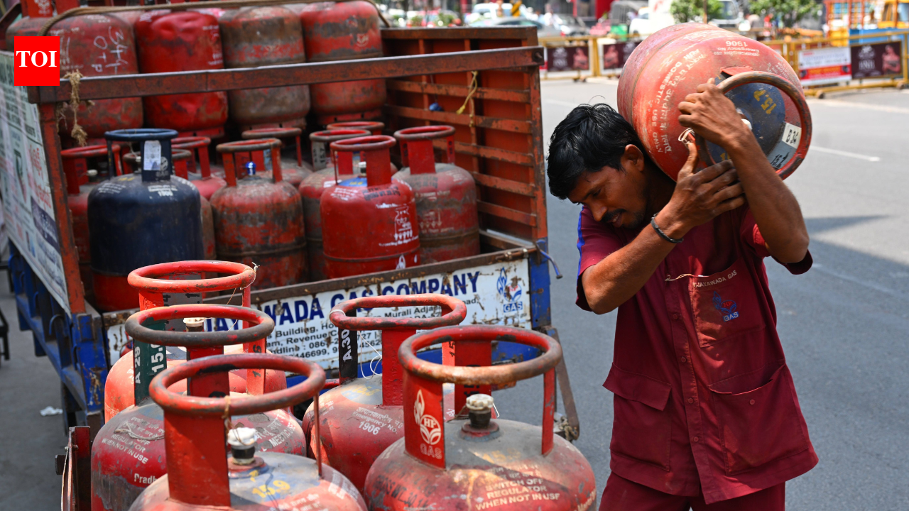 The government has reduced the number of subsidized LPG cylinders under the Ujjwala scheme to 4 in a year.