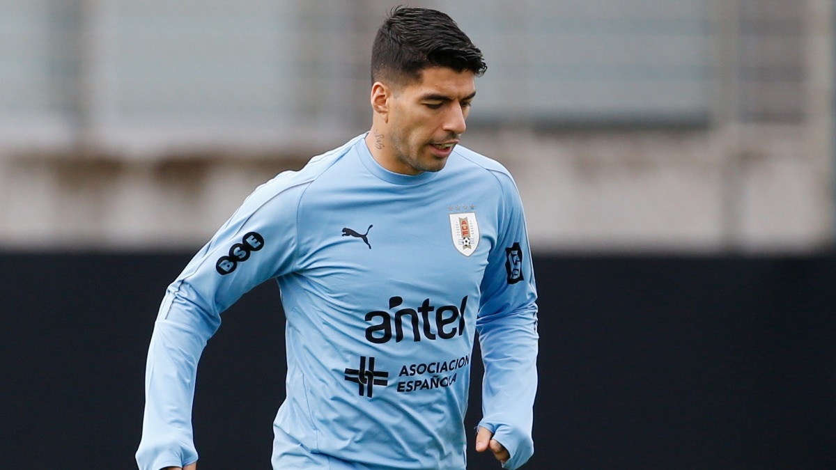FIFA World Cup: Luis Suarez left out of Uruguay World Cup squad by Marcelo Bisla as Federico Valverde and Darwin Nunez are ruled out.