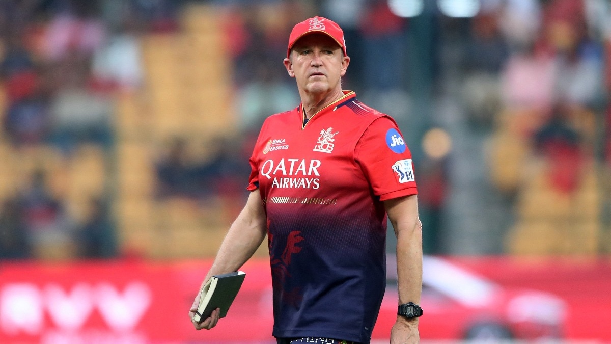 RCB coach Andy Flower will not leave IPL to join England Test team: Dinesh Karthik